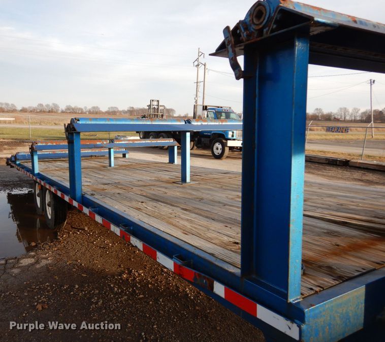 image for item DH5016 2005 Central Equipment flatbed trailer