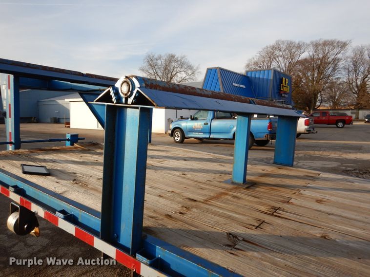 image for item DH5016 2005 Central Equipment flatbed trailer