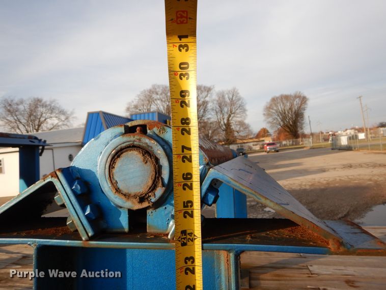 image for item DH5016 2005 Central Equipment flatbed trailer