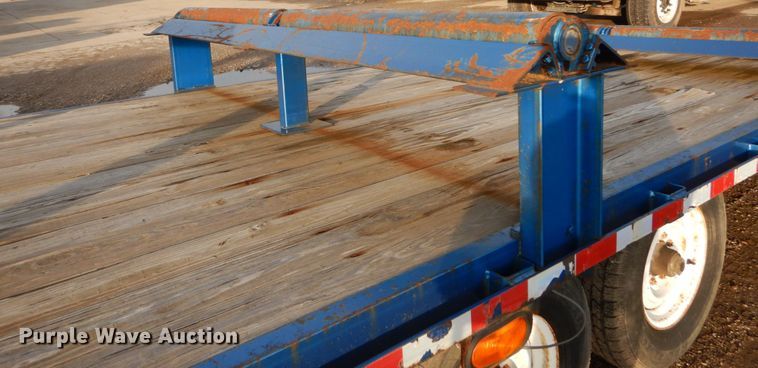 image for item DH5016 2005 Central Equipment flatbed trailer
