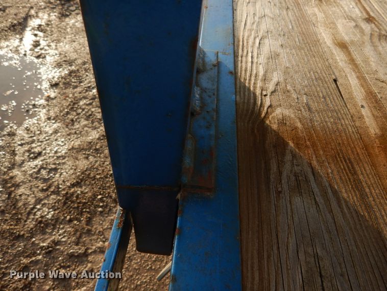 image for item DH5016 2005 Central Equipment flatbed trailer