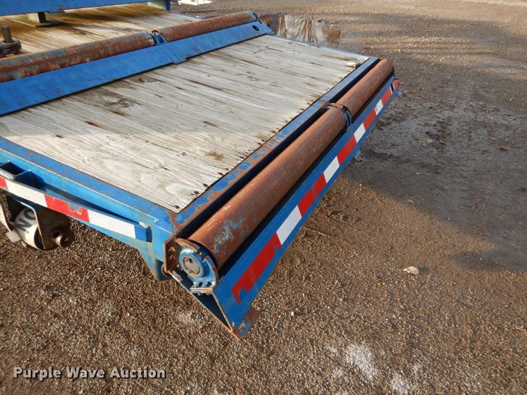 image for item DH5016 2005 Central Equipment flatbed trailer