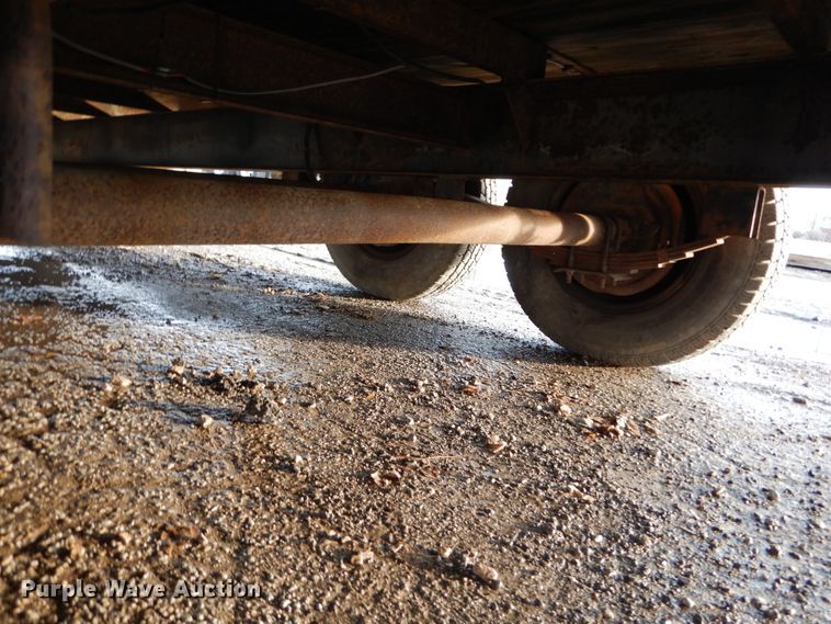 image for item DH5016 2005 Central Equipment flatbed trailer