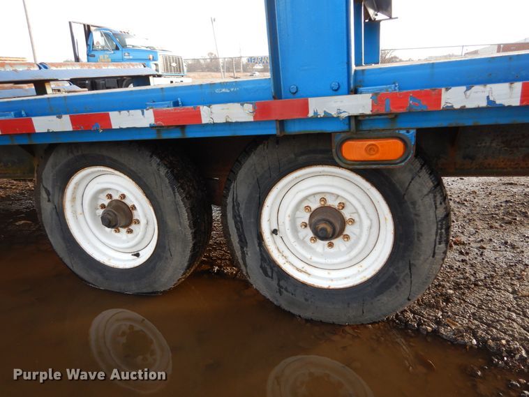 image for item DH5016 2005 Central Equipment flatbed trailer
