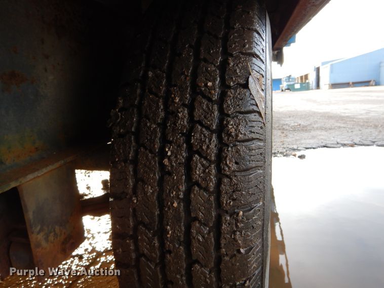 image for item DH5016 2005 Central Equipment flatbed trailer