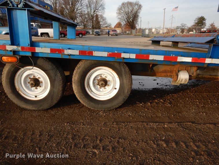 image for item DH5016 2005 Central Equipment flatbed trailer