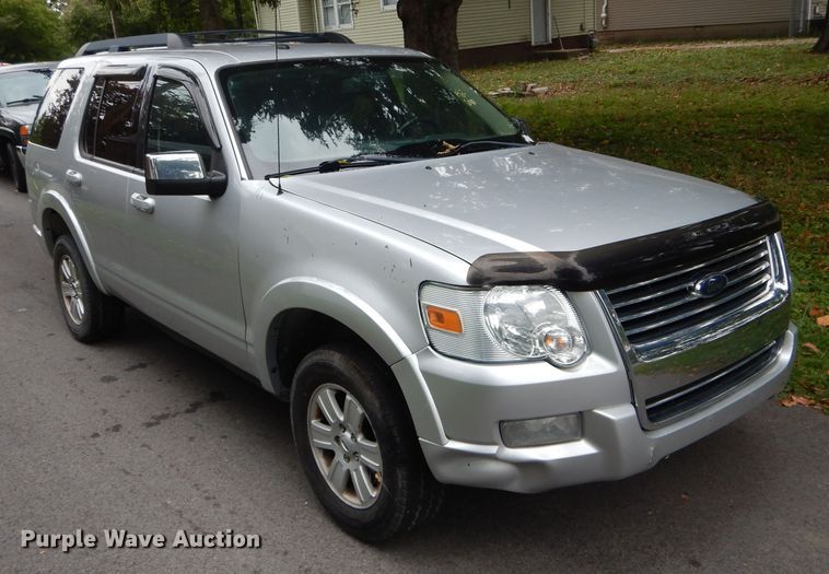 image for item DH6229 2010 Ford Explorer XLT SUV