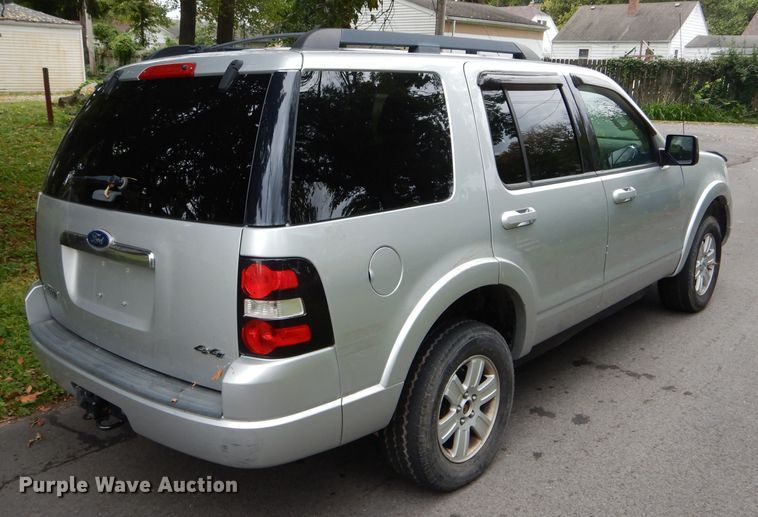 image for item DH6229 2010 Ford Explorer XLT SUV