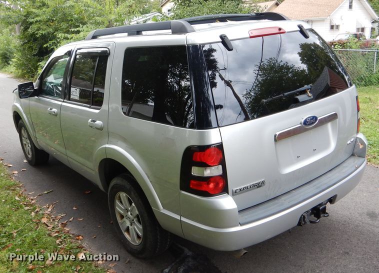 image for item DH6229 2010 Ford Explorer XLT SUV