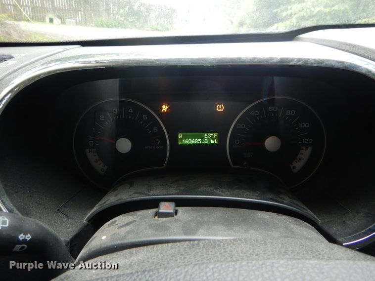 image for item DH6229 2010 Ford Explorer XLT SUV