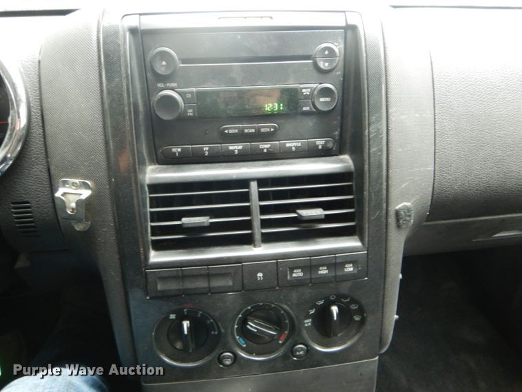 image for item DH6229 2010 Ford Explorer XLT SUV