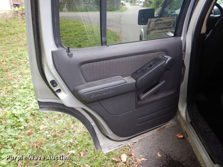 image for item DH6229 2010 Ford Explorer XLT SUV