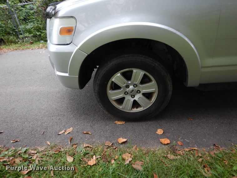 image for item DH6229 2010 Ford Explorer XLT SUV