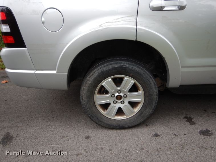 image for item DH6229 2010 Ford Explorer XLT SUV