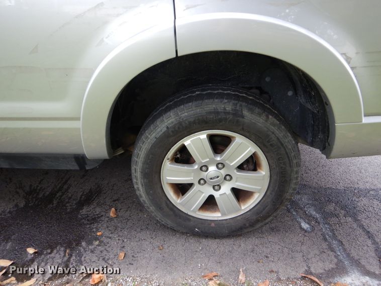 image for item DH6229 2010 Ford Explorer XLT SUV