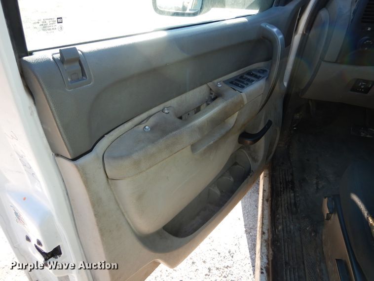 image for item DH6948 2012 GMC Sierra 2500HD Crew Cab pickup truck