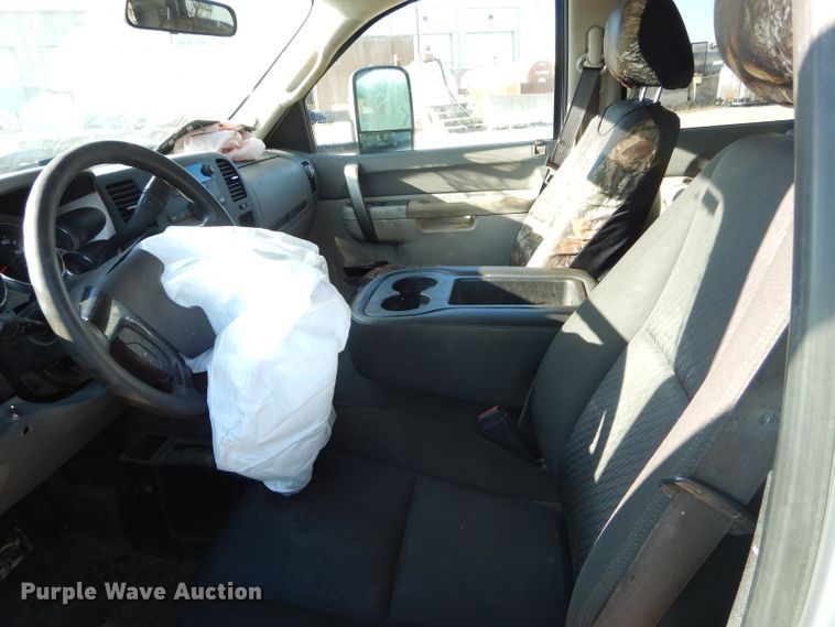 image for item DH6948 2012 GMC Sierra 2500HD Crew Cab pickup truck