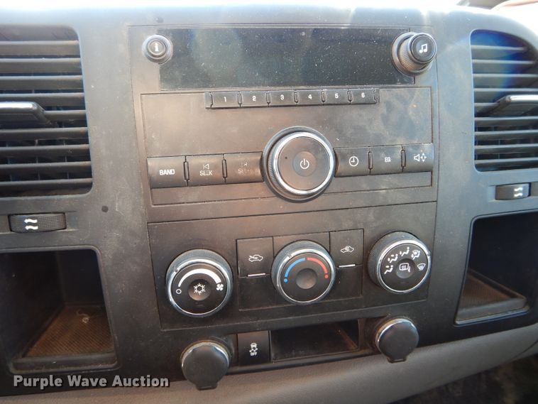 image for item DH6948 2012 GMC Sierra 2500HD Crew Cab pickup truck