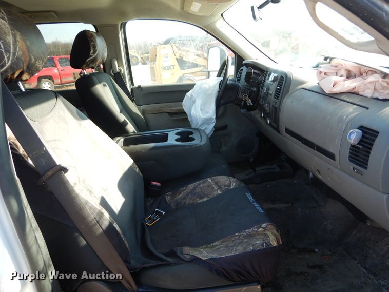 image for item DH6948 2012 GMC Sierra 2500HD Crew Cab pickup truck