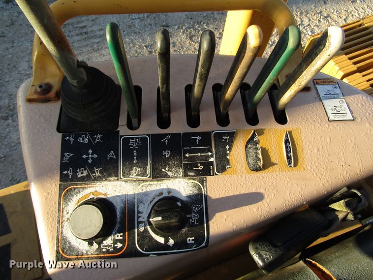 image for item DH8294 2011 Vermeer RTX750 vibratory cable plow