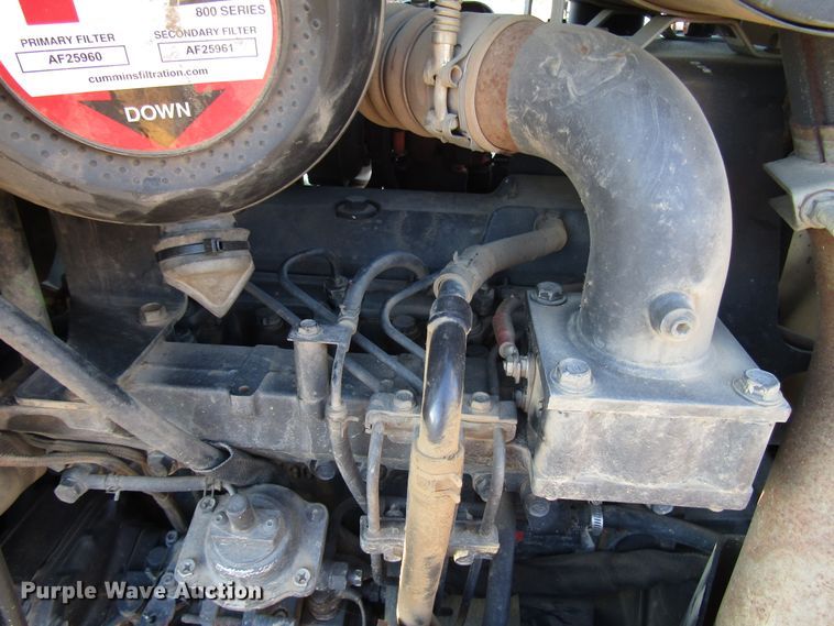 image for item DH8294 2011 Vermeer RTX750 vibratory cable plow