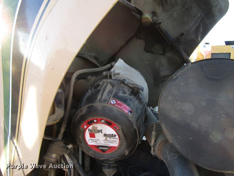 image for item DH8294 2011 Vermeer RTX750 vibratory cable plow