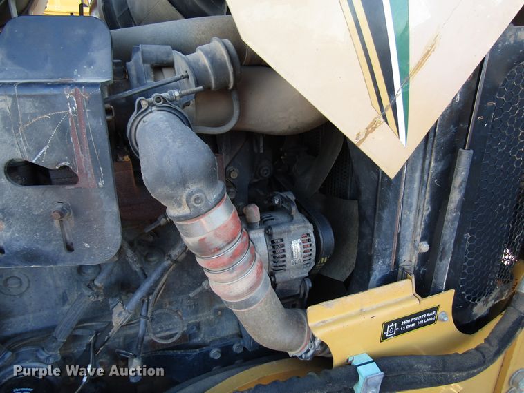 image for item DH8294 2011 Vermeer RTX750 vibratory cable plow