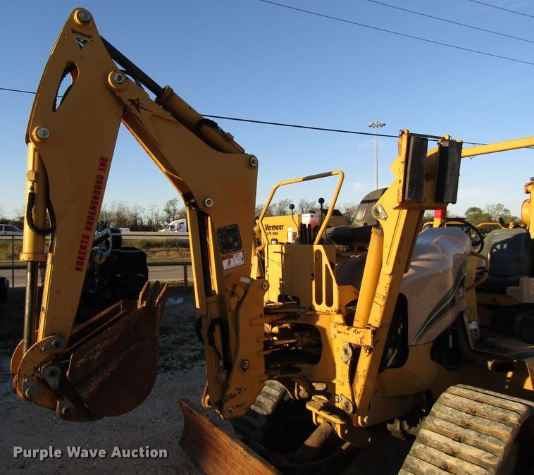 image for item DH8294 2011 Vermeer RTX750 vibratory cable plow