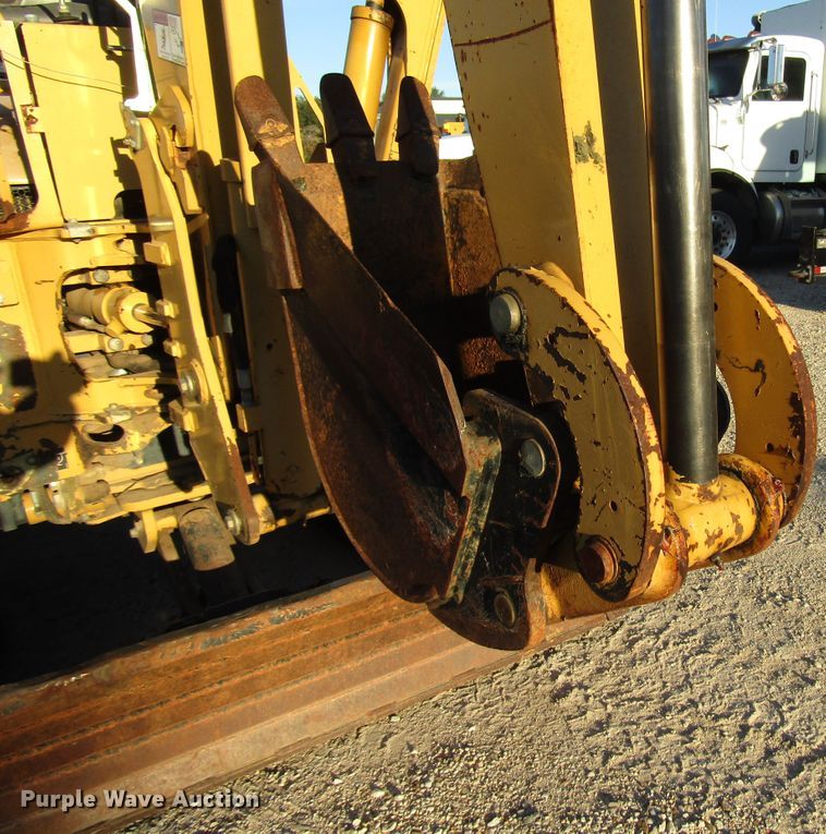 image for item DH8294 2011 Vermeer RTX750 vibratory cable plow