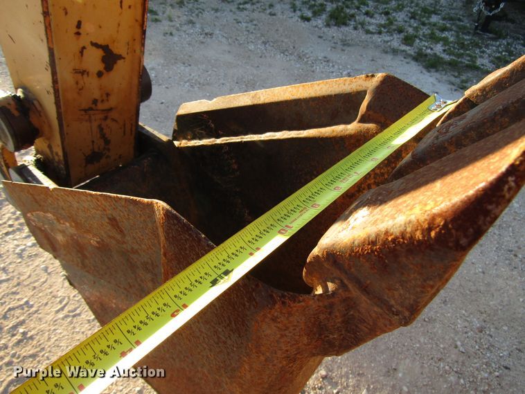 image for item DH8294 2011 Vermeer RTX750 vibratory cable plow