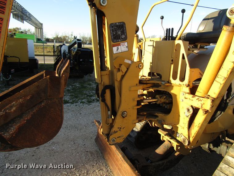 image for item DH8294 2011 Vermeer RTX750 vibratory cable plow