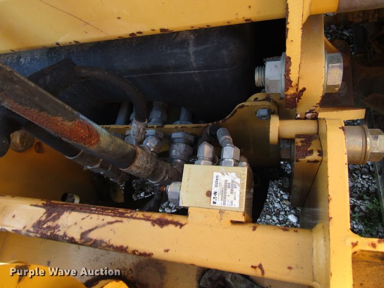 image for item DH8294 2011 Vermeer RTX750 vibratory cable plow