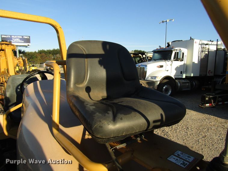 image for item DH8294 2011 Vermeer RTX750 vibratory cable plow