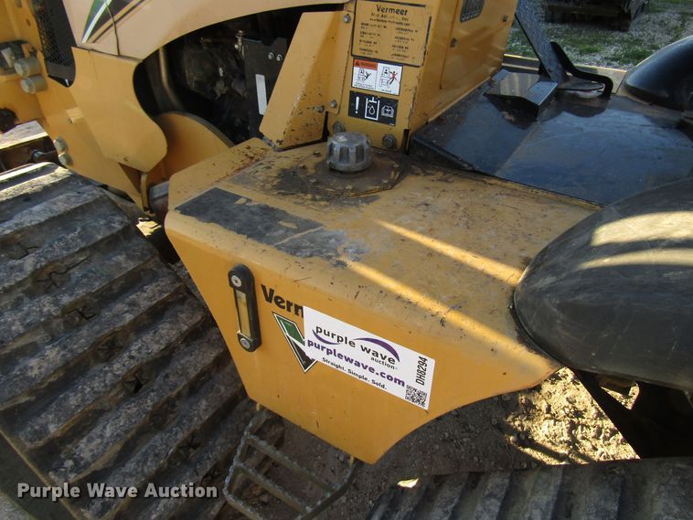 image for item DH8294 2011 Vermeer RTX750 vibratory cable plow
