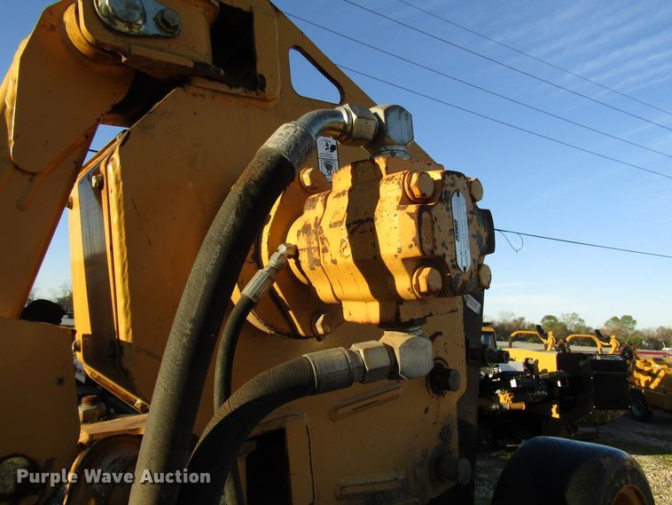 image for item DH8294 2011 Vermeer RTX750 vibratory cable plow