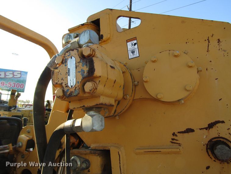 image for item DH8294 2011 Vermeer RTX750 vibratory cable plow