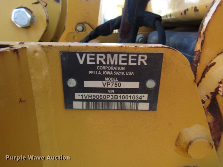 image for item DH8294 2011 Vermeer RTX750 vibratory cable plow