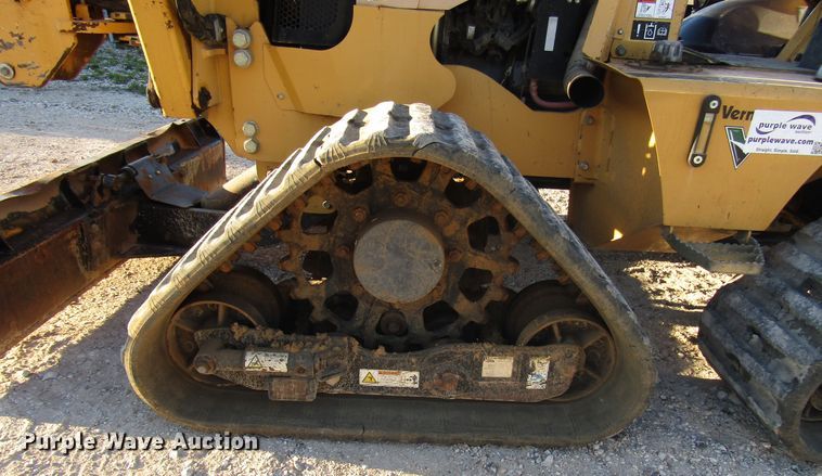 image for item DH8294 2011 Vermeer RTX750 vibratory cable plow