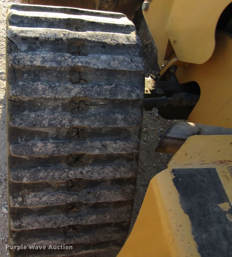 image for item DH8294 2011 Vermeer RTX750 vibratory cable plow