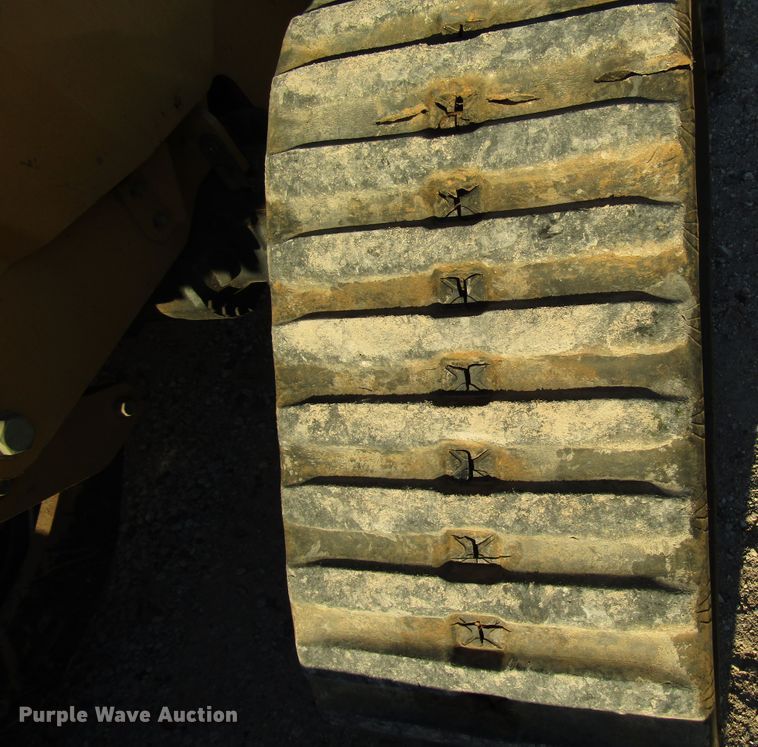 image for item DH8294 2011 Vermeer RTX750 vibratory cable plow