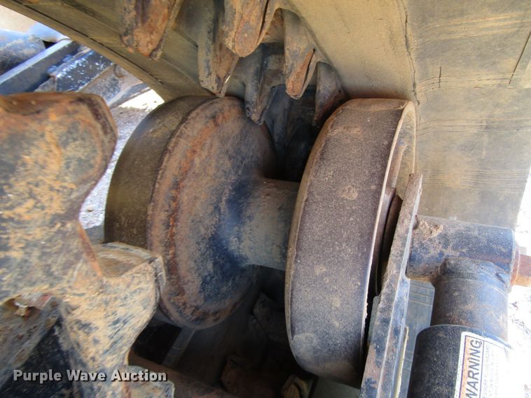 image for item DH8294 2011 Vermeer RTX750 vibratory cable plow