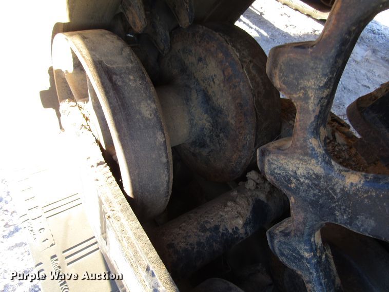 image for item DH8294 2011 Vermeer RTX750 vibratory cable plow