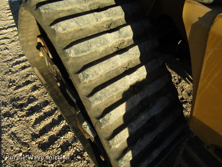 image for item DH8294 2011 Vermeer RTX750 vibratory cable plow