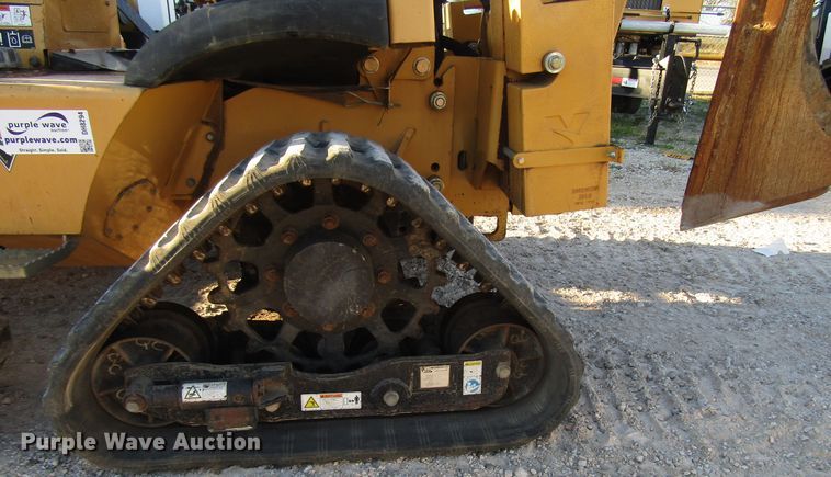image for item DH8294 2011 Vermeer RTX750 vibratory cable plow
