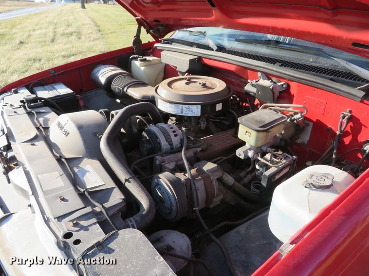 image for item DI2009 1993 Chevrolet Cheyenne 3500 dump bed pickup truck