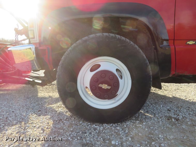 image for item DI2009 1993 Chevrolet Cheyenne 3500 dump bed pickup truck