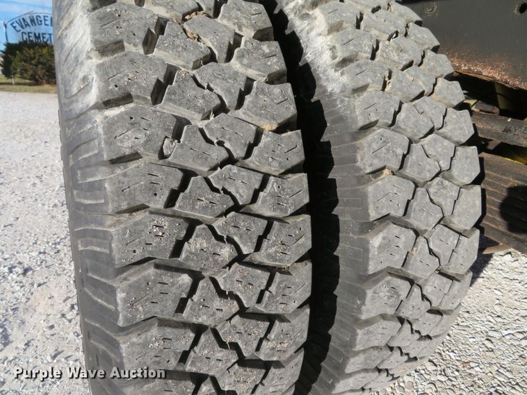 image for item DI2009 1993 Chevrolet Cheyenne 3500 dump bed pickup truck