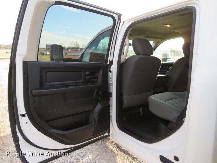 image for item DI2010 2014 Dodge Ram 3500HD Crew Cab utility bed pickup truck