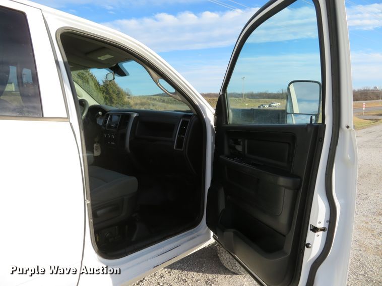 image for item DI2010 2014 Dodge Ram 3500HD Crew Cab utility bed pickup truck