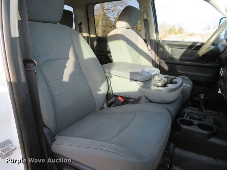 image for item DI2010 2014 Dodge Ram 3500HD Crew Cab utility bed pickup truck